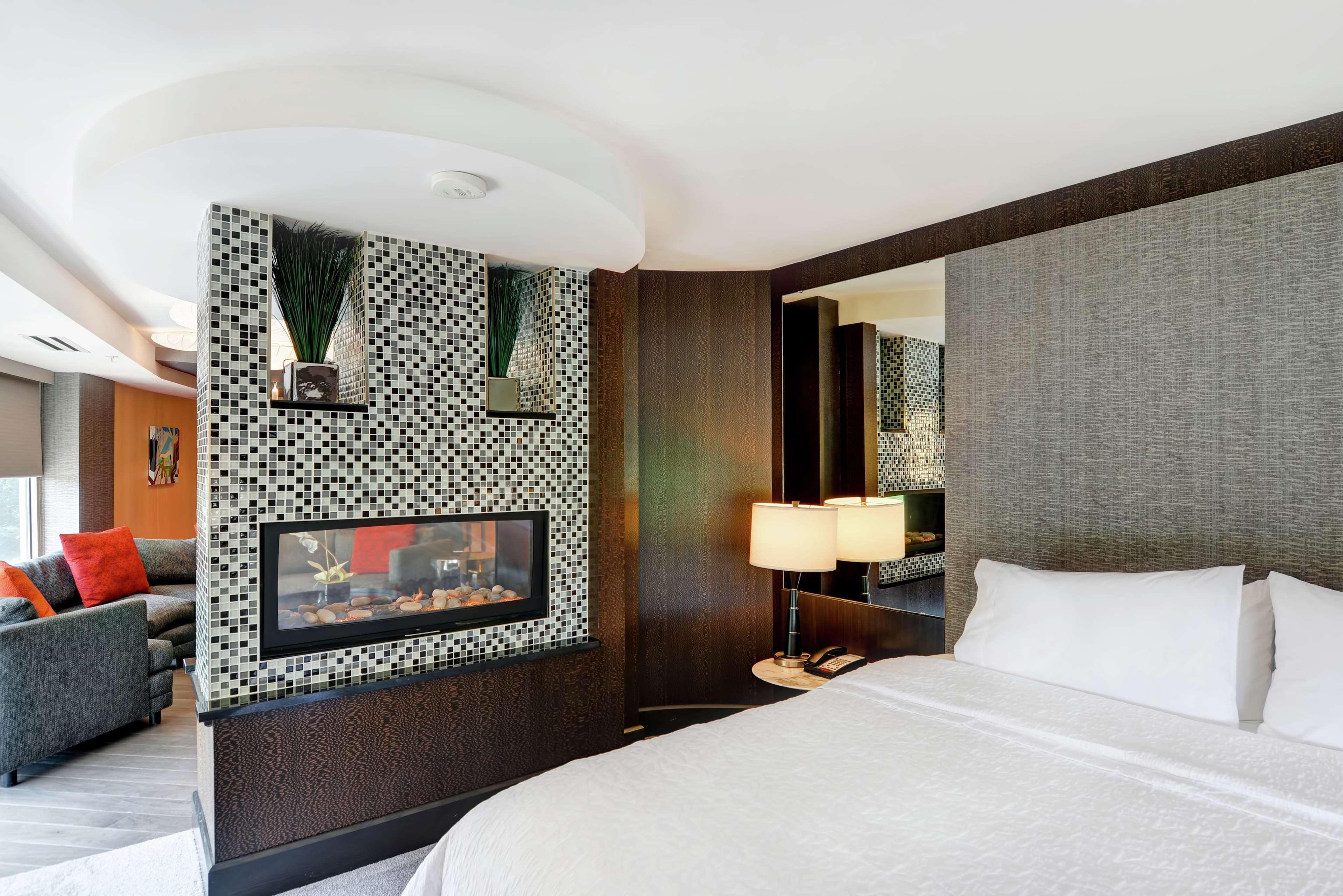 Hampton Inn & Suites Crabtree Raleigh Exteriör bild