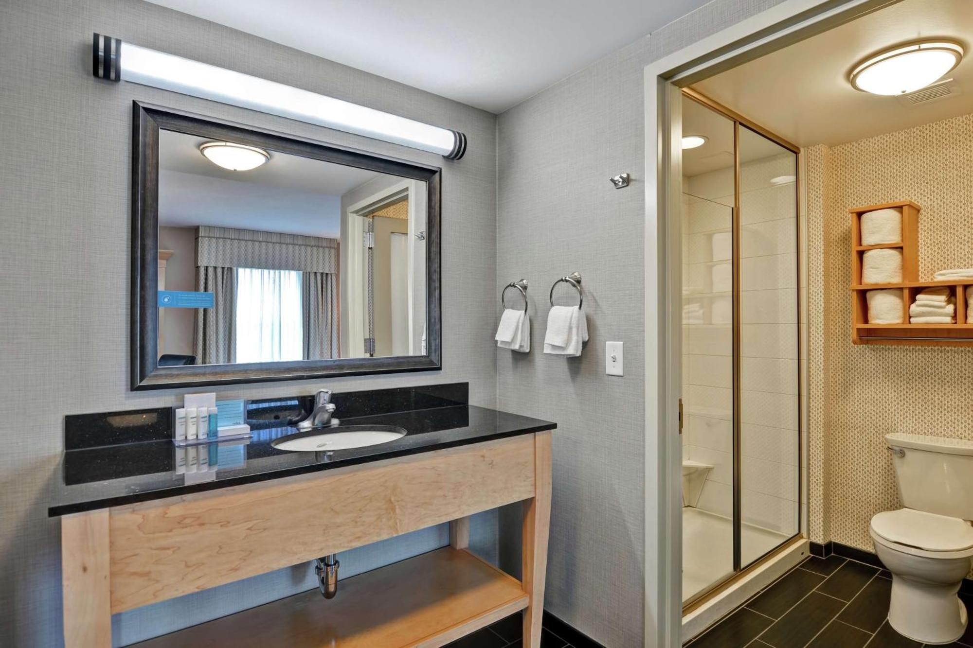 Hampton Inn & Suites Crabtree Raleigh Exteriör bild